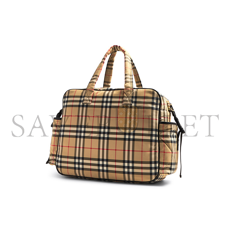 BURBERRY QUILTED NYLON BABY CHANGING BAG (42*30*18cm)